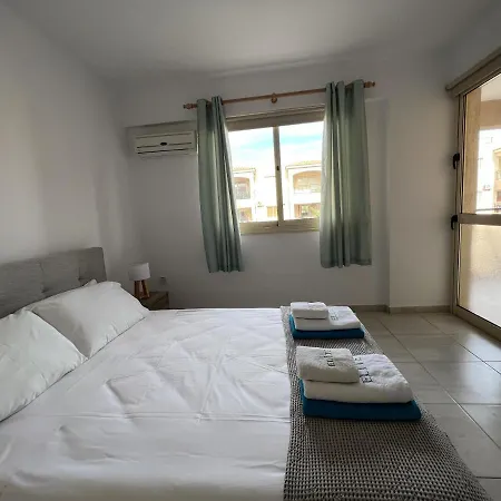 Royal-seacrest Paphos-center Vip Lejlighed *