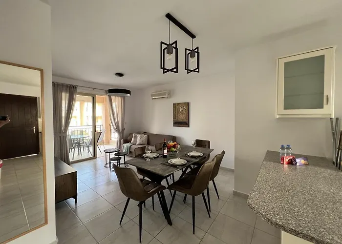 Royal-seacrest Paphos-center Vip *