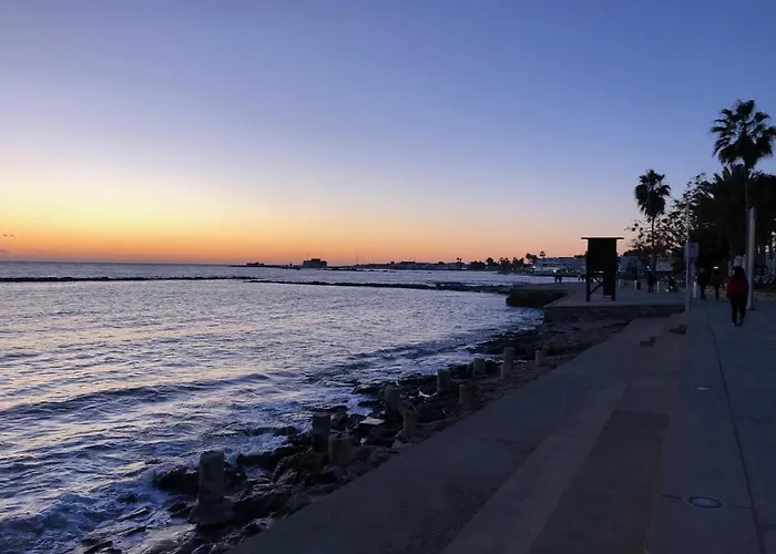 Royal-seacrest Paphos-center Vip アパート