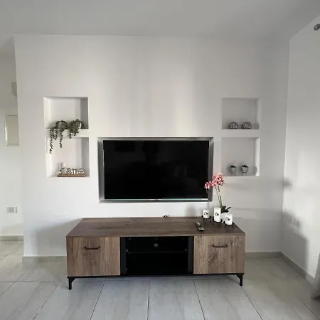 Royal-seacrest Paphos-center Vip Apartament Pafos