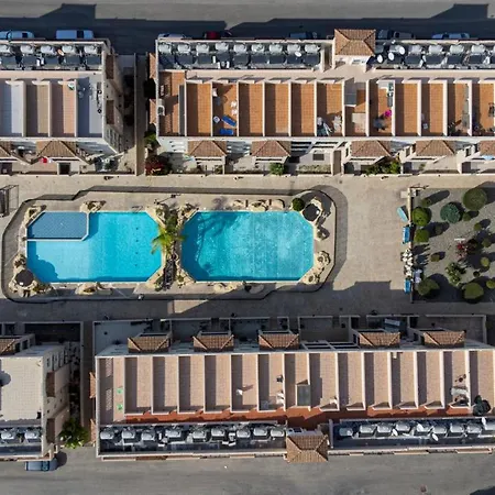 Royal-seacrest Paphos-center Vip Apartament
