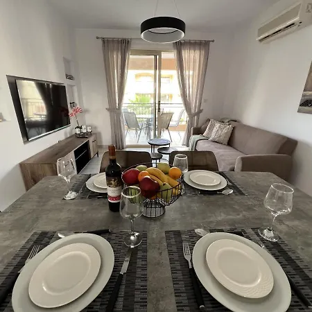 Royal-seacrest Paphos-center Vip شقة بافوس